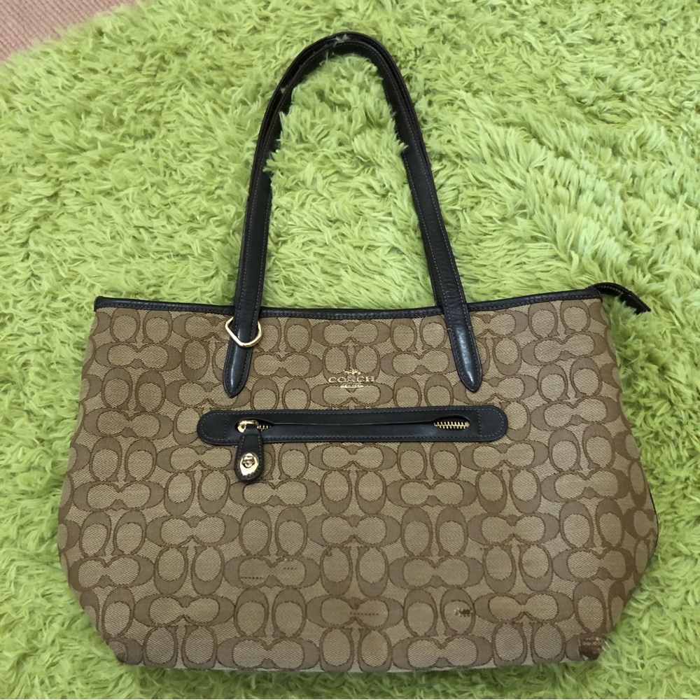 Coach Signature Taylor Tote Bag